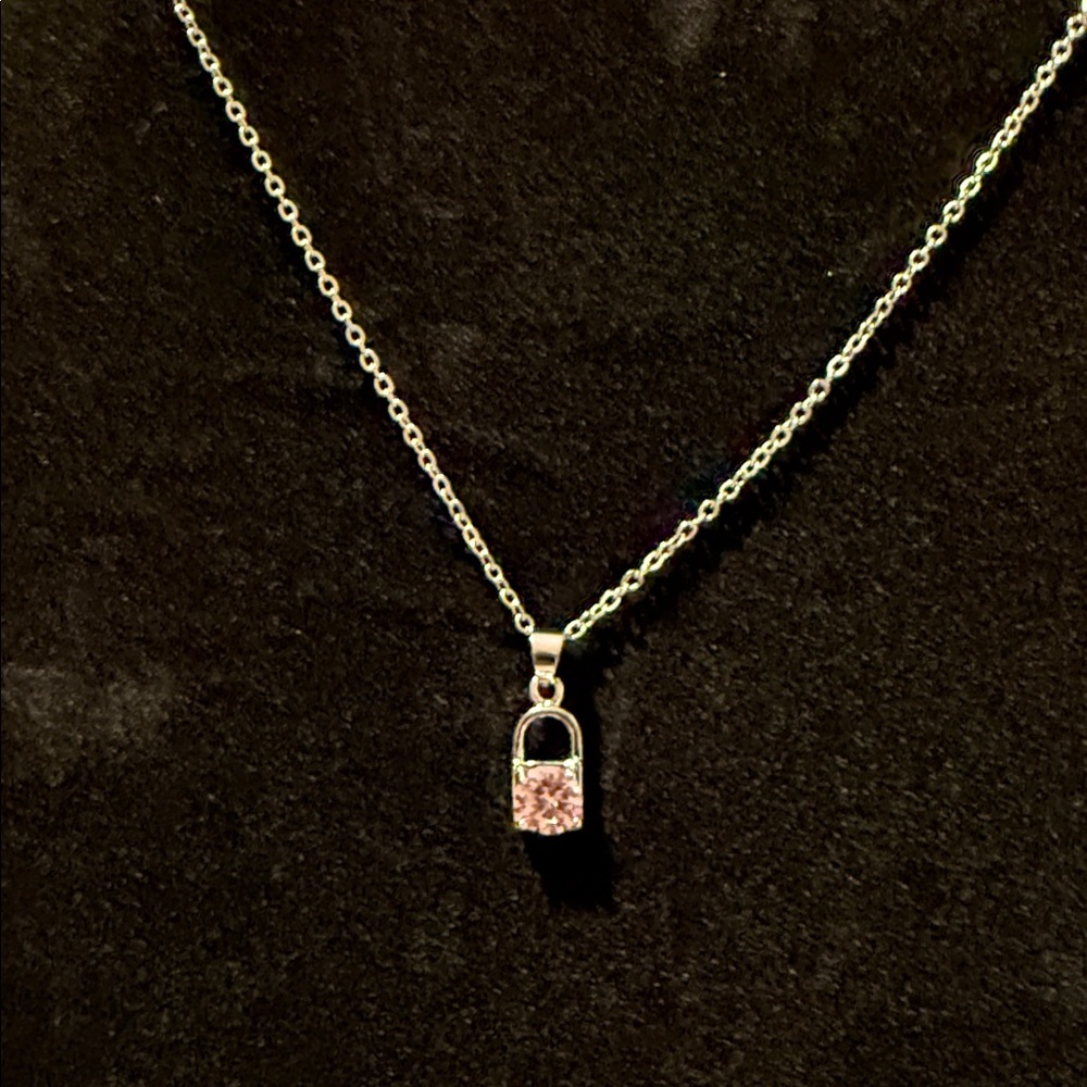 5/$25 Pink Necklace New